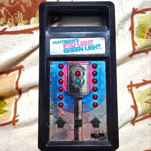 Vintage Red Light, Green light handheld game